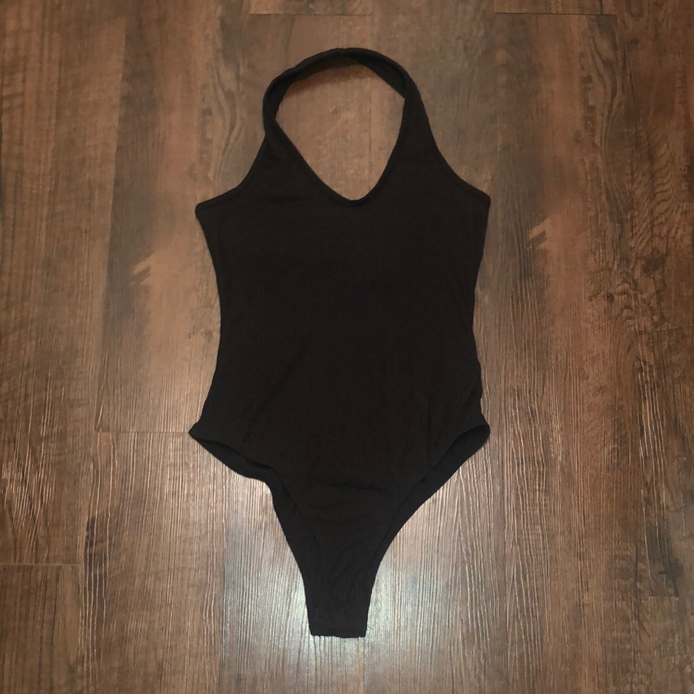 Solid ribbed halter bodysuit